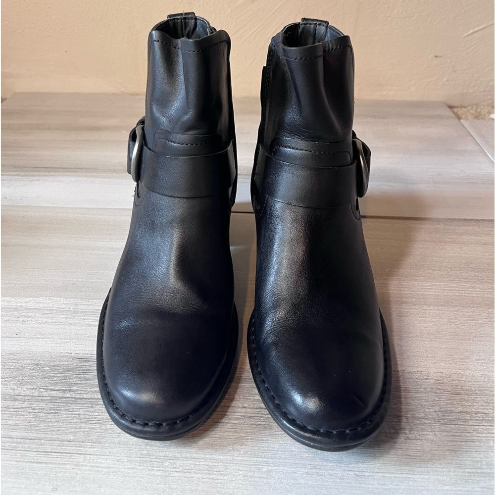 ugg black leather ankle boots